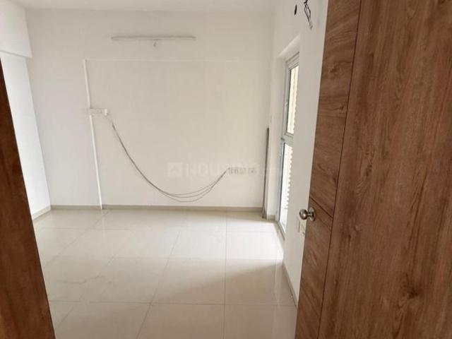 2 BHK Apartment in Shivaji Nagar for resale Pune. The reference number is 21038237