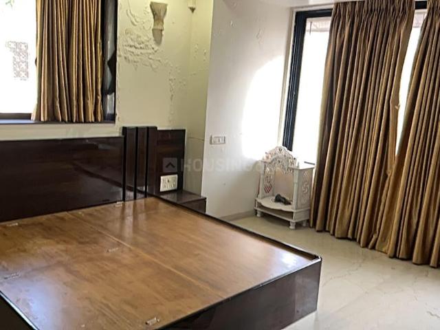 2 BHK Apartment in Shivaji Park for rent Mumbai. The reference number is 19673618