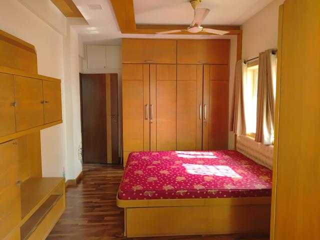 2 BHK Apartment in Shivaji Park for rent Mumbai. The reference number is 20704570