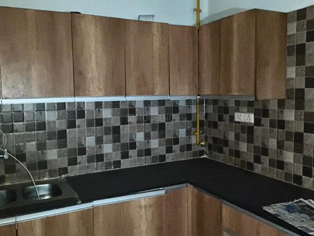 2 BHK Apartment in Siddharth Vihar for rent Ghaziabad. The reference number is 15547580