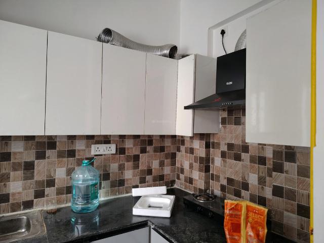 2 BHK Apartment in Siddharth Vihar for rent Ghaziabad. The reference number is 15530620