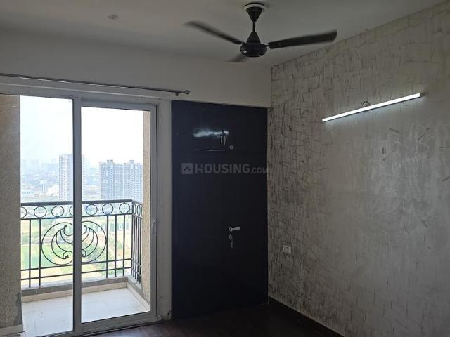 2 BHK Apartment in Siddharth Vihar for rent Ghaziabad. The reference number is 16453356