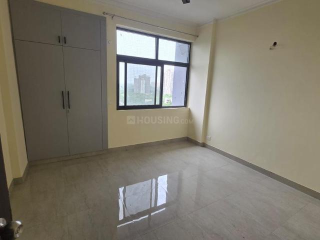 2 BHK Apartment in Siddharth Vihar for rent Ghaziabad. The reference number is 17963445