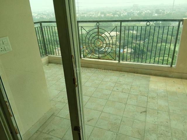 2 BHK Apartment in Siddharth Vihar for rent Ghaziabad. The reference number is 18754666
