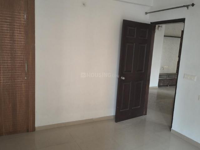 2 BHK Apartment in Siddharth Vihar for rent Ghaziabad. The reference number is 19040881