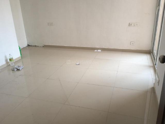 2 BHK Apartment in Siddharth Vihar for rent Ghaziabad. The reference number is 19220254