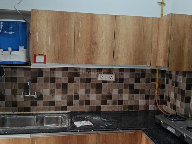 2 BHK Apartment in Siddharth Vihar for rent Ghaziabad. The reference number is 19221480