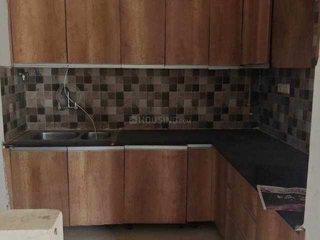 2 BHK Apartment in Siddharth Vihar for rent Ghaziabad. The reference number is 19326118