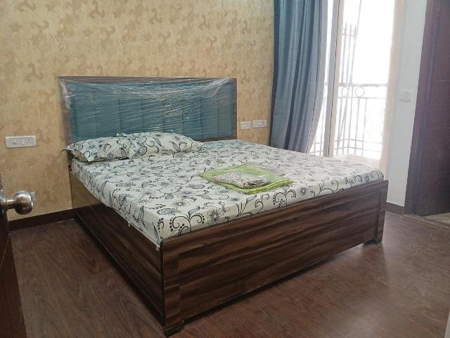 2 BHK Apartment in Siddharth Vihar for rent Ghaziabad. The reference number is 19560898