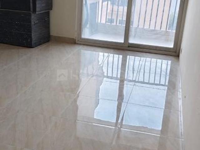 2 BHK Apartment in Siddharth Vihar for rent Ghaziabad. The reference number is 20044818