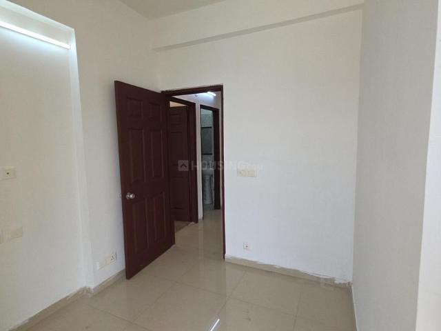 2 BHK Apartment in Siddharth Vihar for rent Ghaziabad. The reference number is 20160306