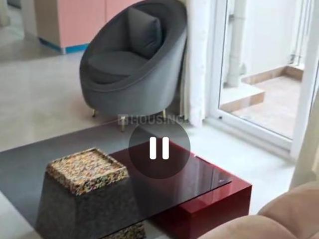 2 BHK Apartment in Siddharth Vihar for rent Ghaziabad. The reference number is 20198569