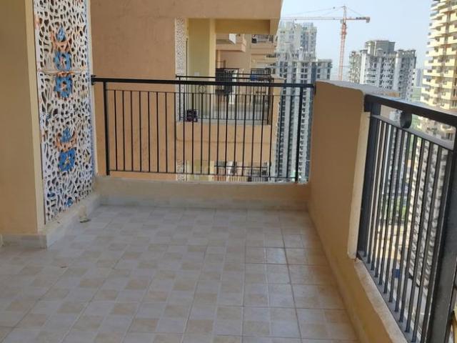 2 BHK Apartment in Siddharth Vihar for rent Ghaziabad. The reference number is 20235841