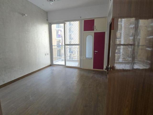 2 BHK Apartment in Siddharth Vihar for rent Ghaziabad. The reference number is 20490534