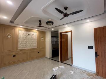 2 BHK Apartment in Siddharth Vihar for rent Ghaziabad. The reference number is 20417245