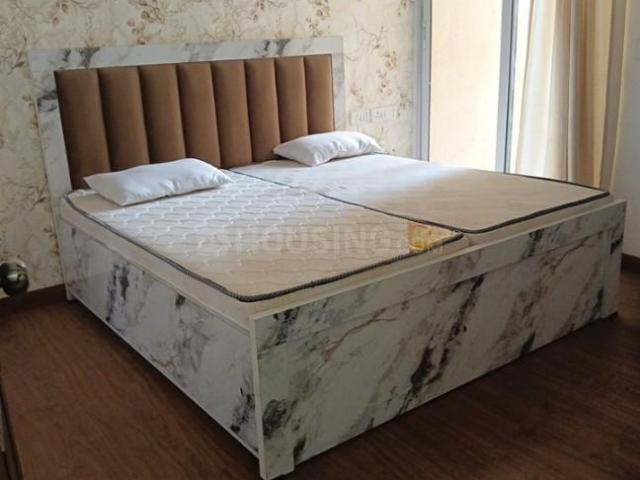 2 BHK Apartment in Siddharth Vihar for rent Ghaziabad. The reference number is 20418380
