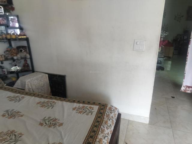 2 BHK Apartment in Siddharth Vihar for rent Ghaziabad. The reference number is 20502842