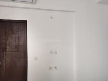2 BHK Apartment in Siddharth Vihar for rent Ghaziabad. The reference number is 20535868