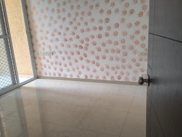 2 BHK Apartment in Siddharth Vihar for rent Ghaziabad. The reference number is 20659623