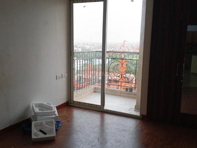 2 BHK Apartment in Siddharth Vihar for rent Ghaziabad. The reference number is 20670835