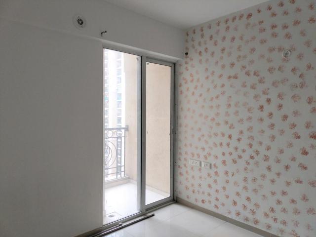 2 BHK Apartment in Siddharth Vihar for rent Ghaziabad. The reference number is 20604614
