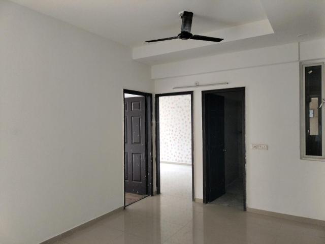 2 BHK Apartment in Siddharth Vihar for rent Ghaziabad. The reference number is 20604750