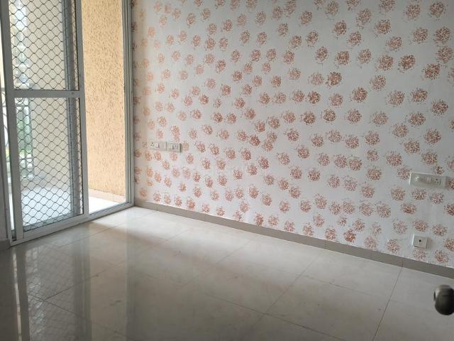 2 BHK Apartment in Siddharth Vihar for rent Ghaziabad. The reference number is 20701465