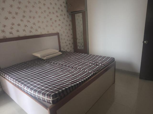 2 BHK Apartment in Siddharth Vihar for rent Ghaziabad. The reference number is 20981808