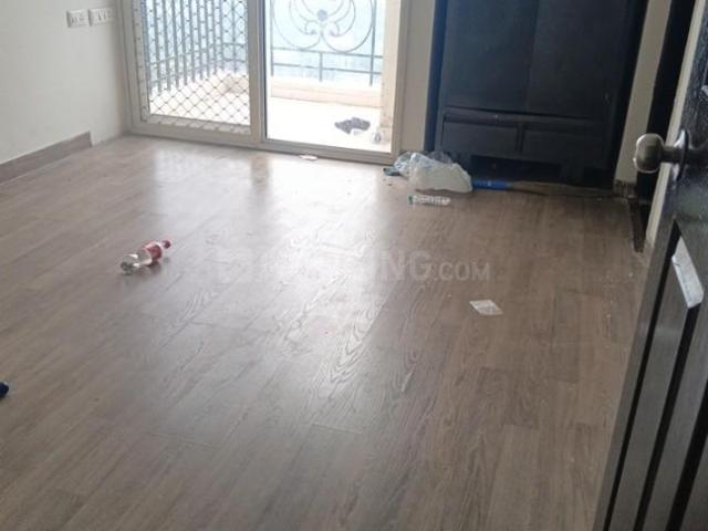 2 BHK Apartment in Siddharth Vihar for rent Ghaziabad. The reference number is 20982637