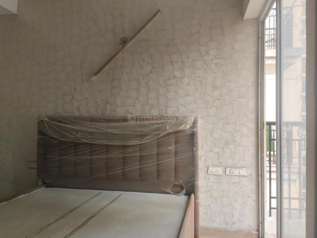 2 BHK Apartment in Siddharth Vihar for rent Ghaziabad. The reference number is 20983869