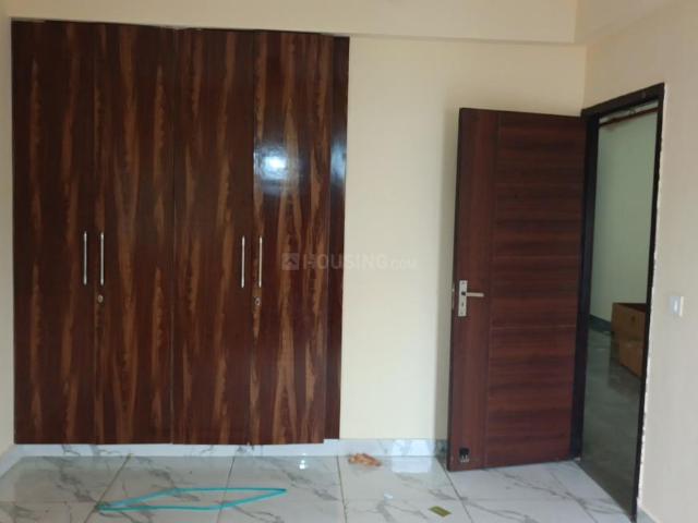 2 BHK Apartment in Siddharth Vihar for rent Ghaziabad. The reference number is 20929906