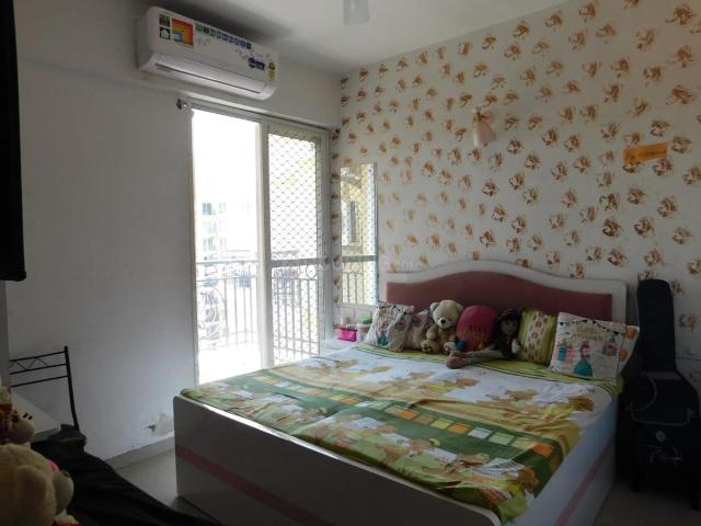 2 BHK Apartment in Siddharth Vihar for rent Ghaziabad. The reference number is 20932089