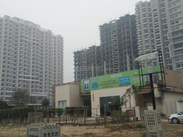 2 BHK Apartment in Siddharth Vihar for rent Ghaziabad. The reference number is 21095108