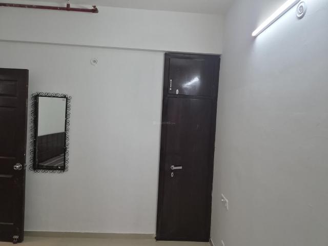 2 BHK Apartment in Siddharth Vihar for rent Ghaziabad. The reference number is 21100655