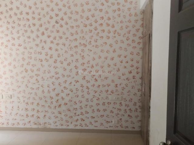 2 BHK Apartment in Siddharth Vihar for resale Ghaziabad. The reference number is 20011619