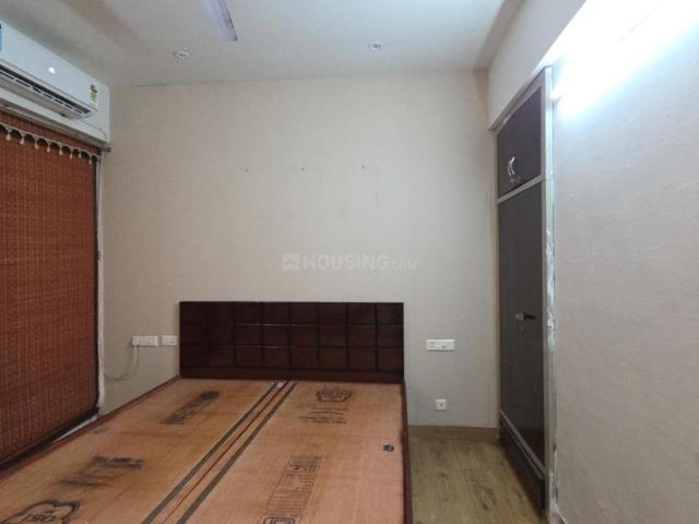 2 BHK Apartment in Siddharth Vihar for resale Ghaziabad. The reference number is 20438980