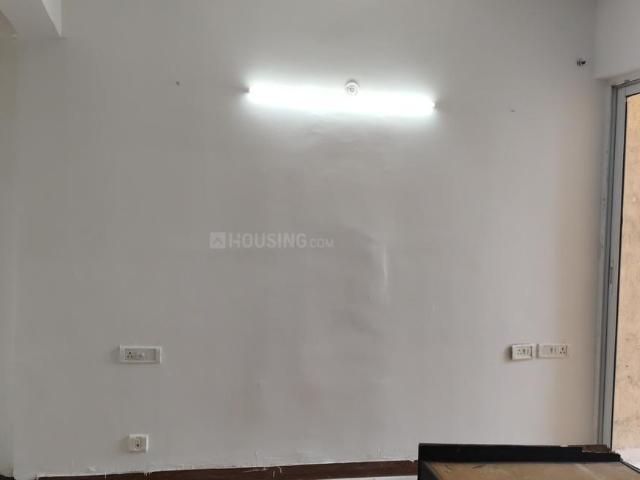 2 BHK Apartment in Siddharth Vihar for resale Ghaziabad. The reference number is 20536087