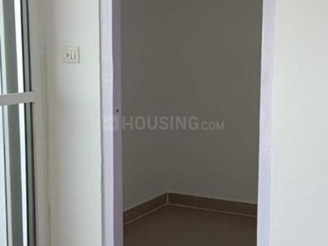 2 BHK Apartment in Siddharth Vihar for resale Ghaziabad. The reference number is 20647458