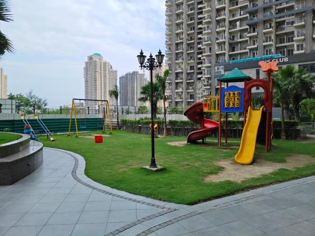 2 BHK Apartment in Siddharth Vihar for resale Ghaziabad. The reference number is 21056725