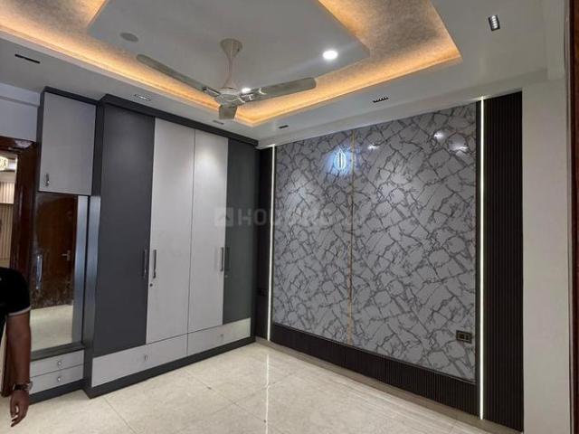 2 BHK Apartment in Siddharth Vihar for resale Ghaziabad. The reference number is 21102683