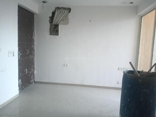 2 BHK Apartment in Siddharth Vihar for resale Ghaziabad. The reference number is 21172564
