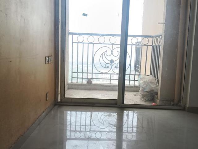 2 BHK Apartment in Siddharth Vihar for resale Ghaziabad. The reference number is 21172651