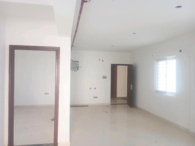 2 BHK Apartment in Sikanderguda for resale Hyderabad. The reference number is 21204841
