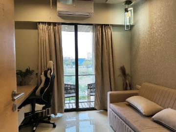 2 BHK Apartment in Sion for rent Mumbai. The reference number is 18184191