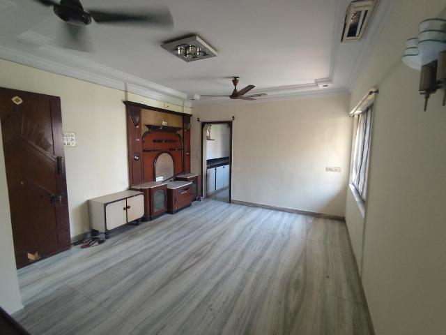 2 BHK Apartment in Sion for rent Mumbai. The reference number is 19778418