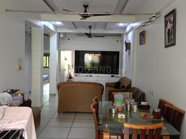2 BHK Apartment in Sion for rent Mumbai. The reference number is 20352872