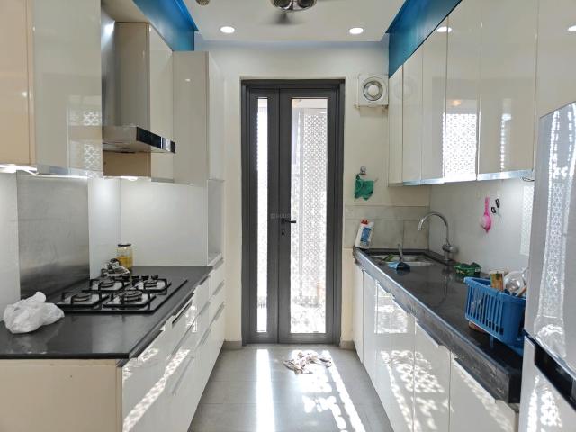 2 BHK Apartment in Sion for rent Mumbai. The reference number is 21127976