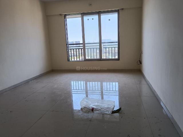 2 BHK Apartment in Sion for resale Mumbai. The reference number is 15216419