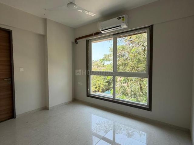 2 BHK Apartment in Sion for resale Mumbai. The reference number is 20369739