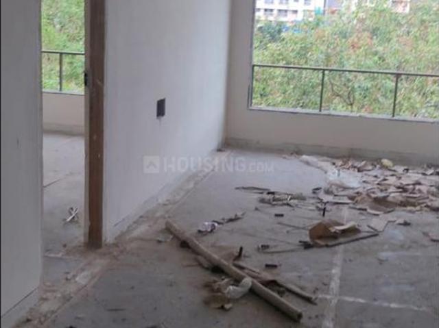 2 BHK Apartment in Sion for resale Mumbai. The reference number is 21053004